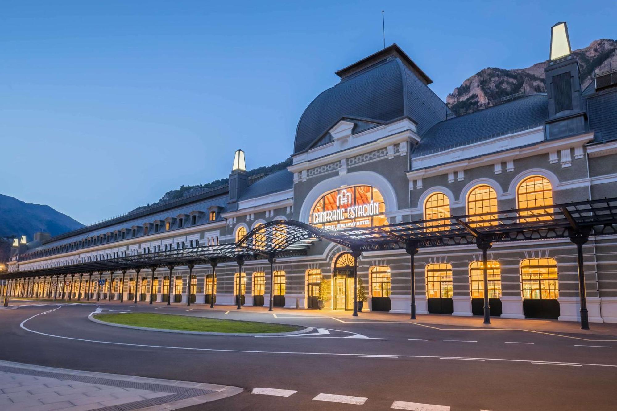 Canfranc Estacion, A Royal Hideaway Hotel - Gran Lujo Exterior foto